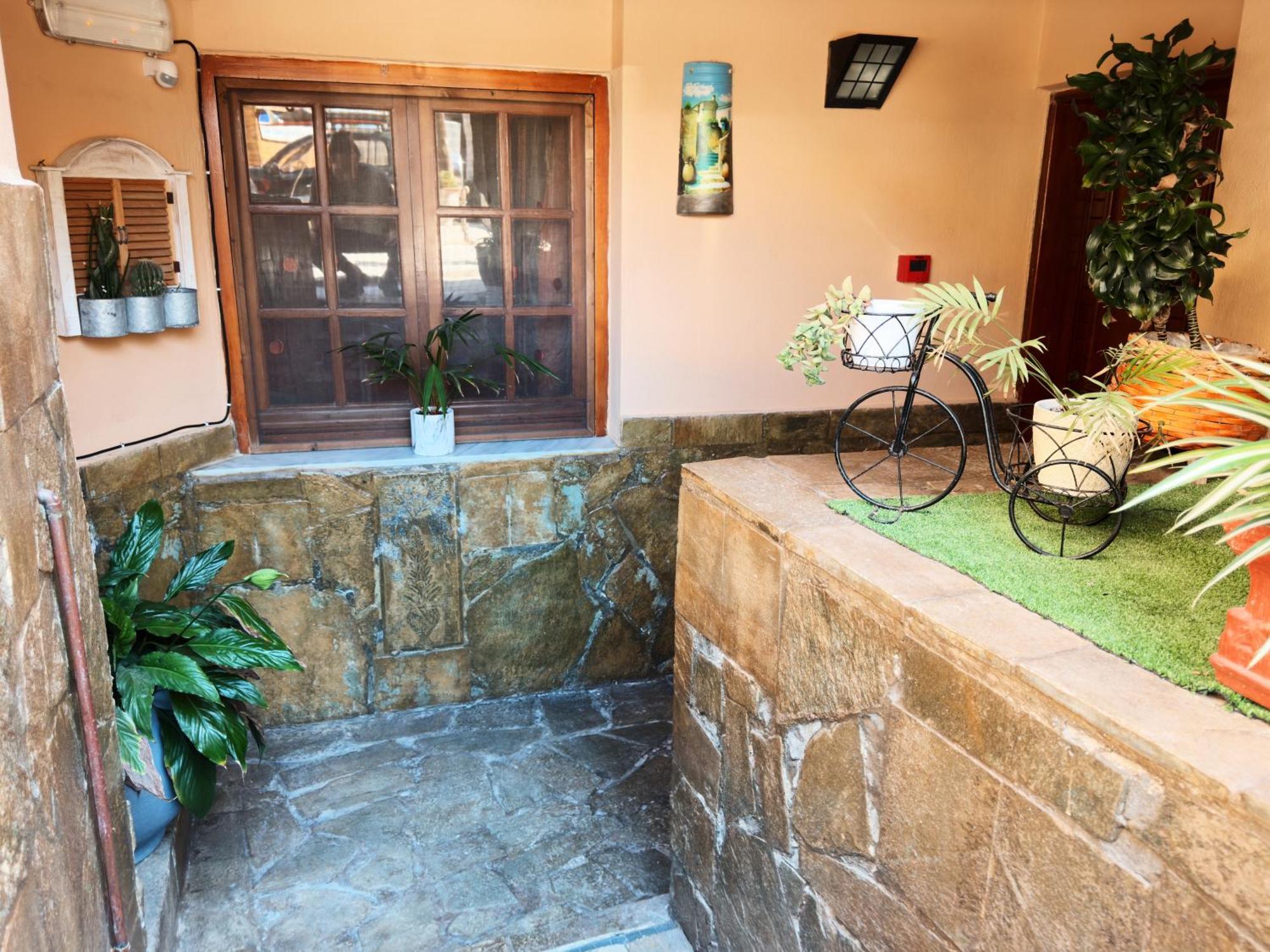 Villa Eleni Seaside Apartments Платаньяс Экстерьер фото