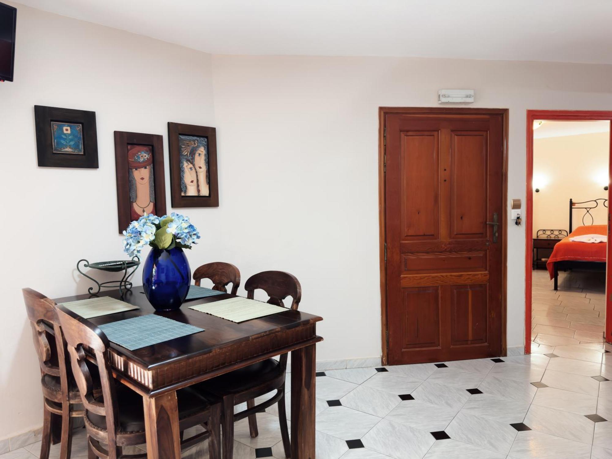 Villa Eleni Seaside Apartments Платаньяс Экстерьер фото