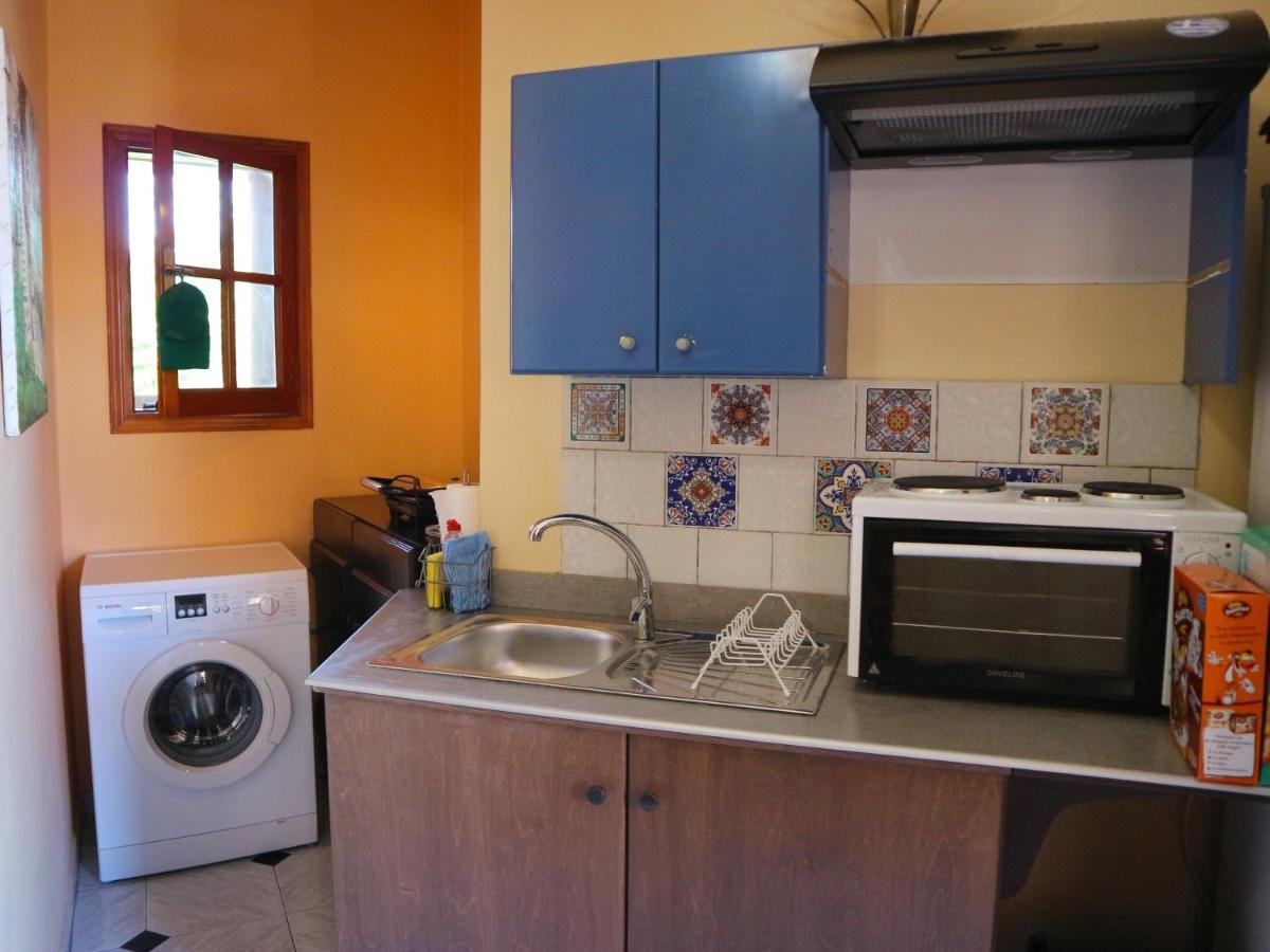 Villa Eleni Seaside Apartments Платаньяс Экстерьер фото